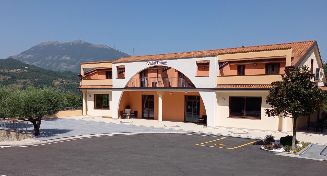 Hotel Ristorante Villa Terry Lauria Inferiore Exterior foto