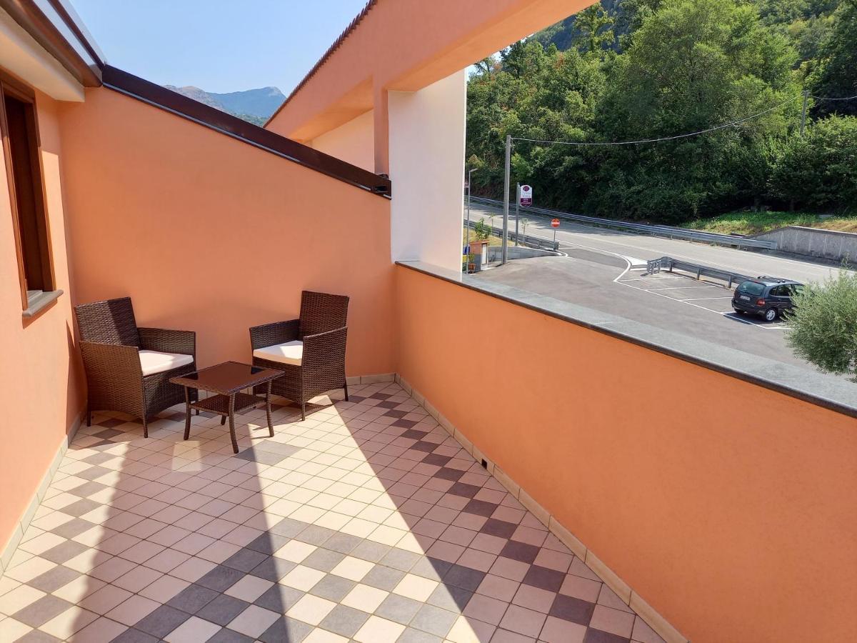 Hotel Ristorante Villa Terry Lauria Inferiore Exterior foto