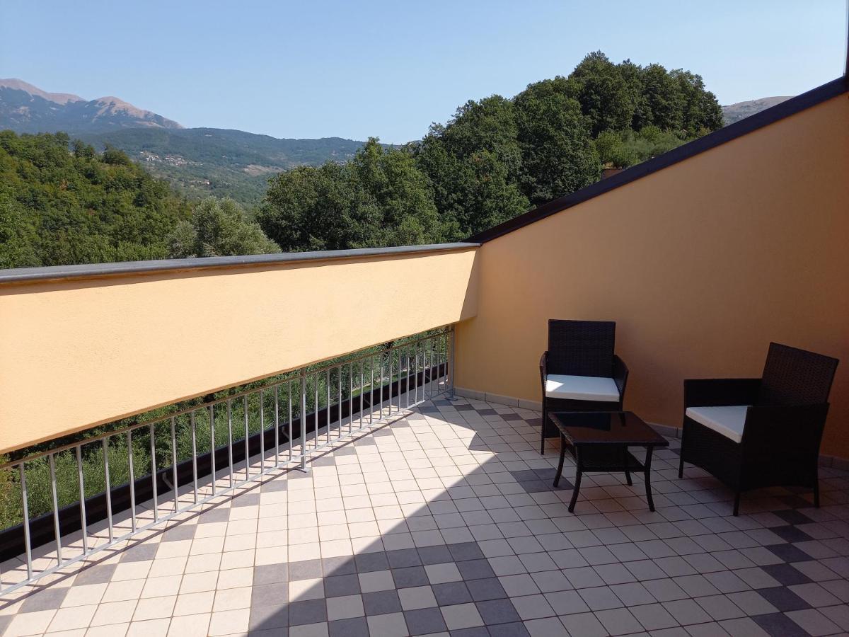 Hotel Ristorante Villa Terry Lauria Inferiore Exterior foto