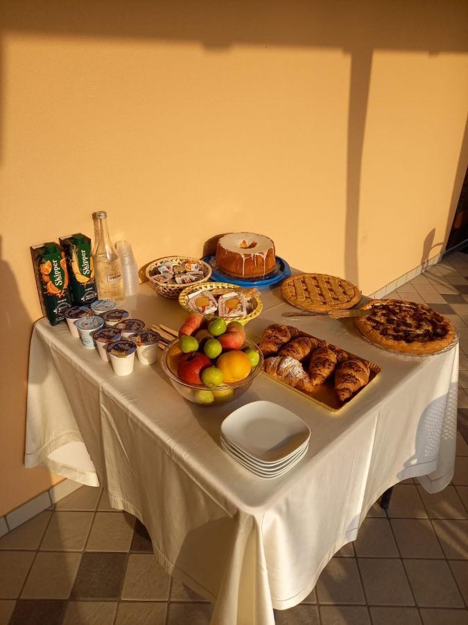 Hotel Ristorante Villa Terry Lauria Inferiore Exterior foto